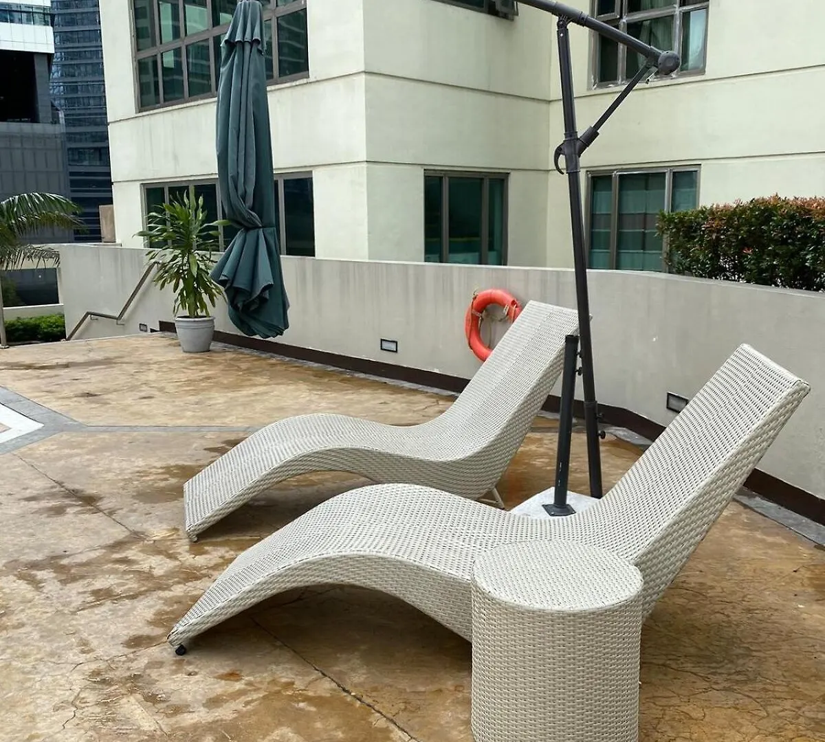 Forbeswood Garden Suite Parklane Bgc Manila Apartment